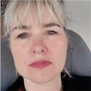 Francesa viviendo en Espana anos, da clases particulares de frances de todo nivel. Tengo una licencia de literatura francesa